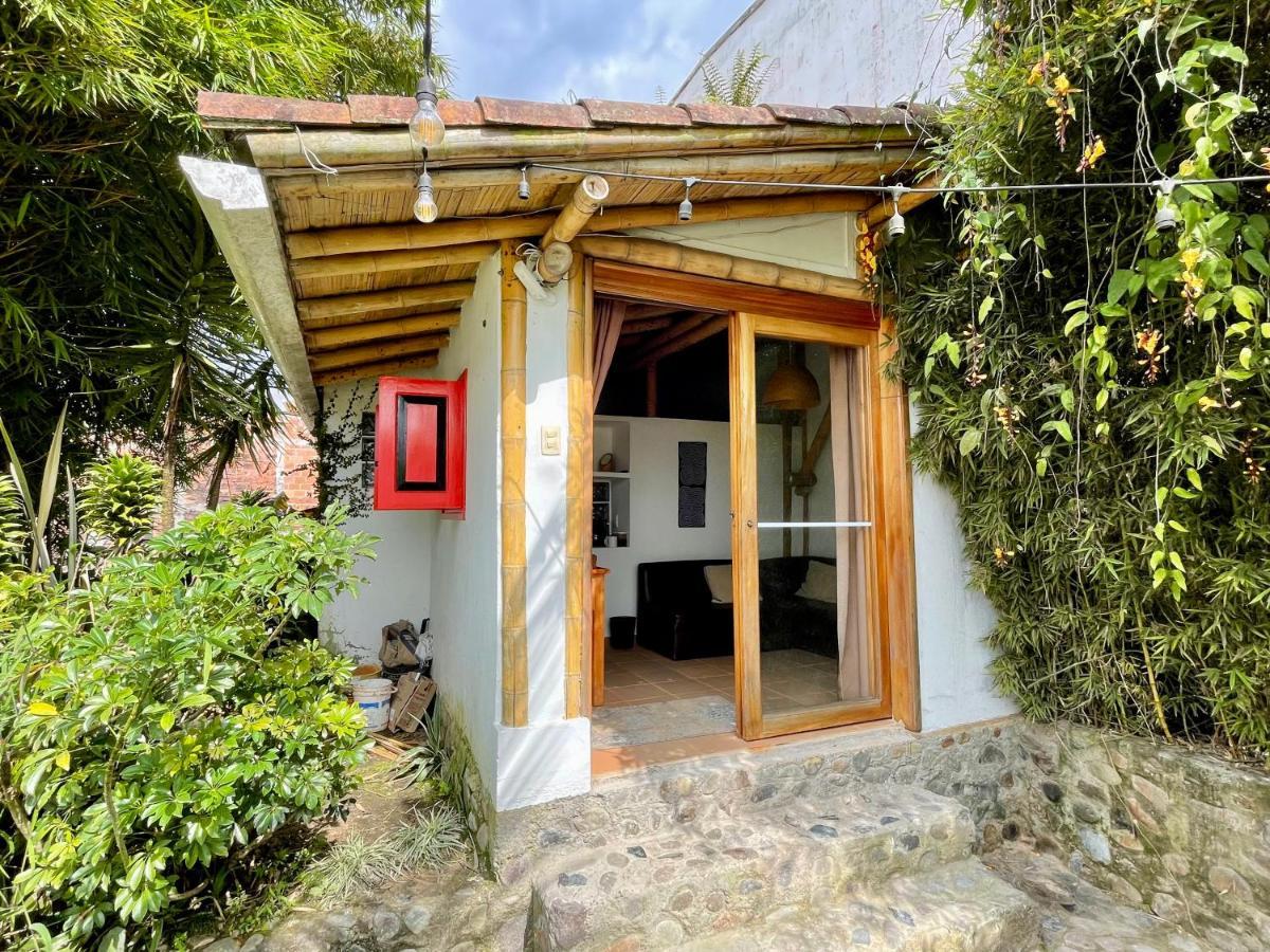 Hostal Tralala Саленто Экстерьер фото