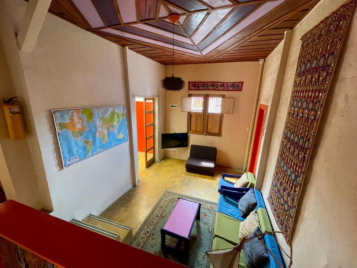 Hostal Tralala Саленто Экстерьер фото