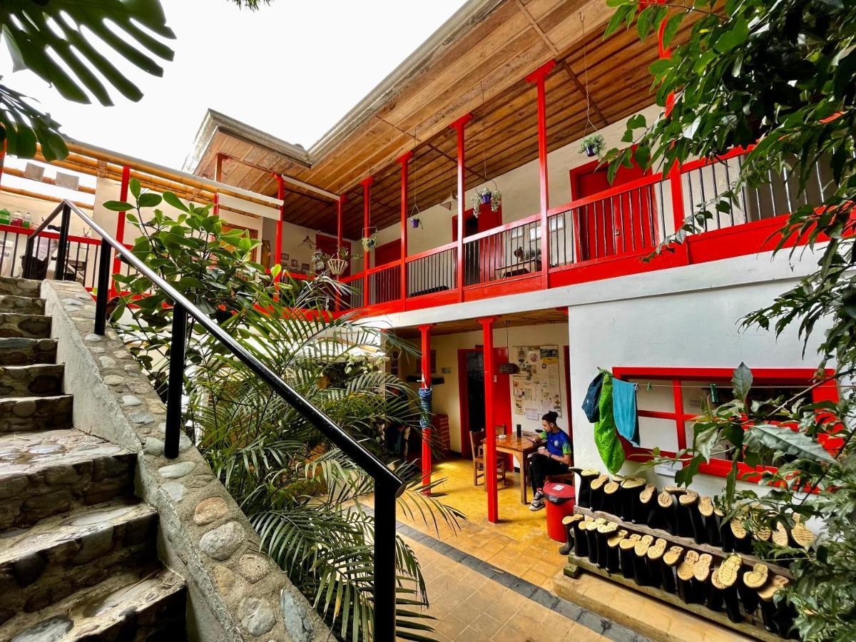Hostal Tralala Саленто Экстерьер фото